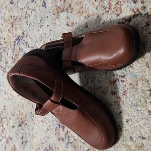 Drew Women’s Size 10 W Lilac T-Strap Orthopedic Comfort Shoes Brown